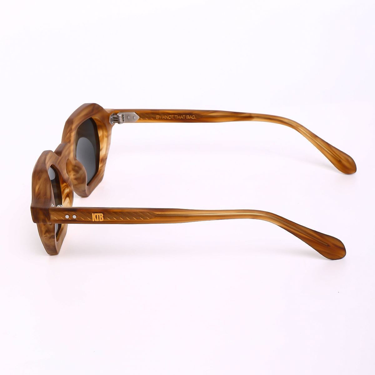 KTB Eyewear | Kado